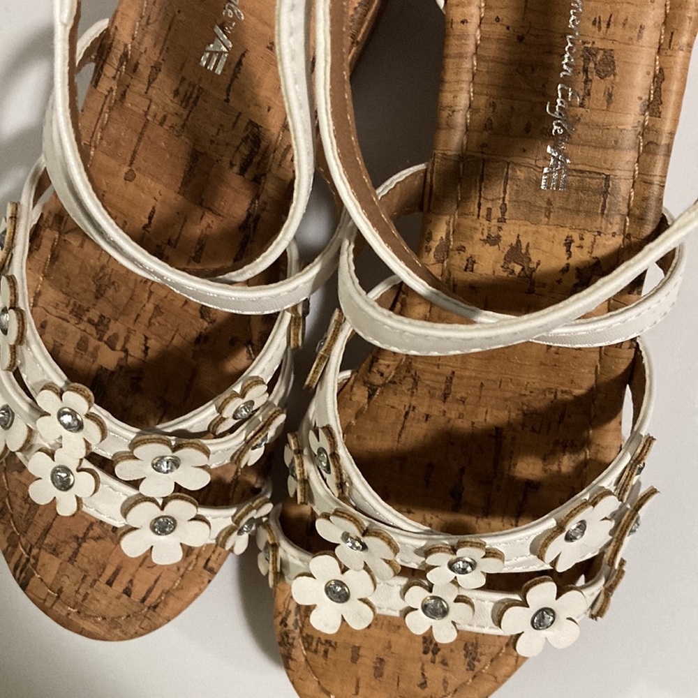White Wedges - Picture 6 of 9